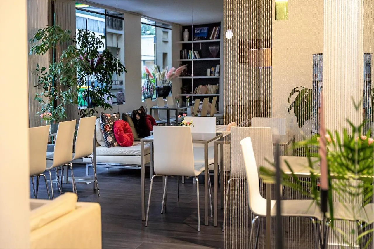 Hotel Glasgow Monceau By Patrick Hayat Párizs